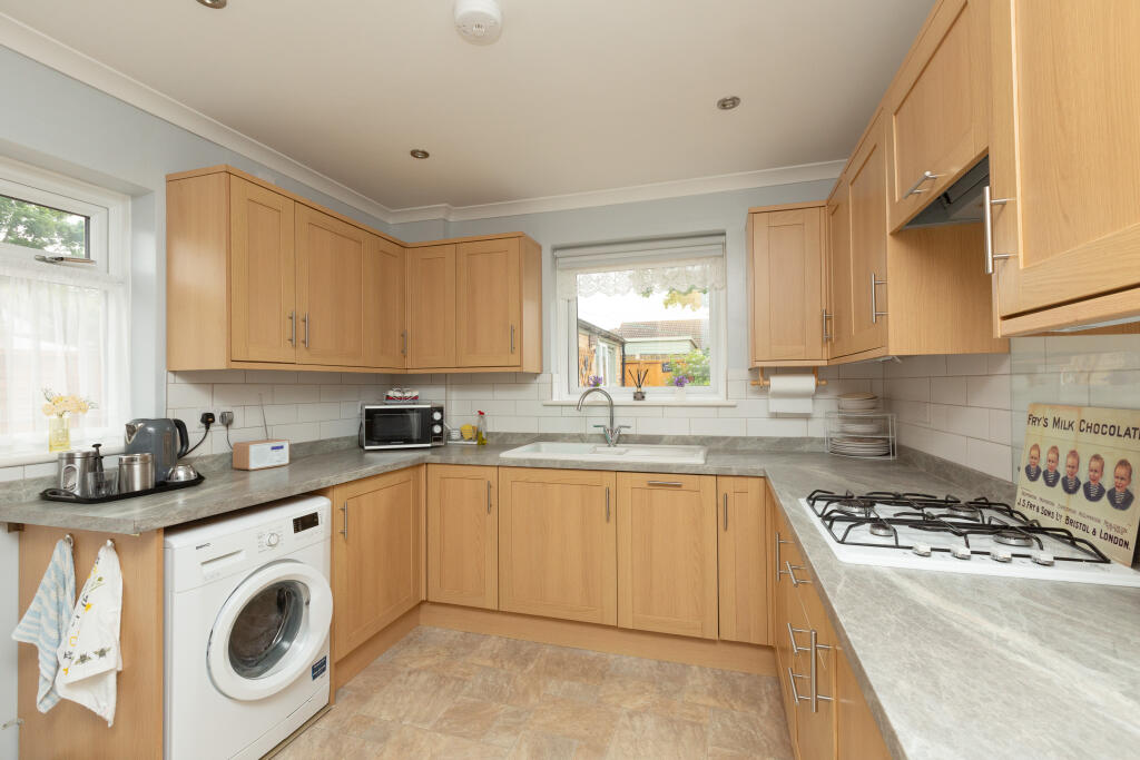 general 13 Anne Clos