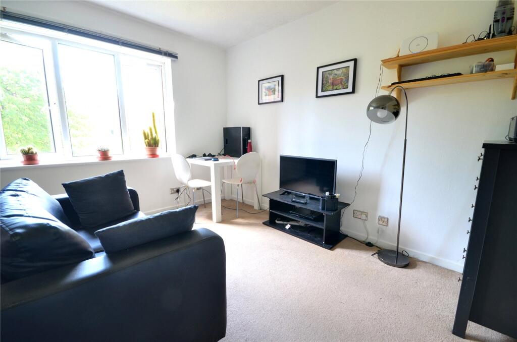 Bedroom/Living Room