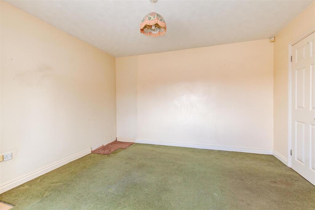 Bedroom 1-2.jpg