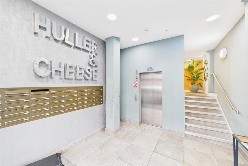 Communal entrance.jpg