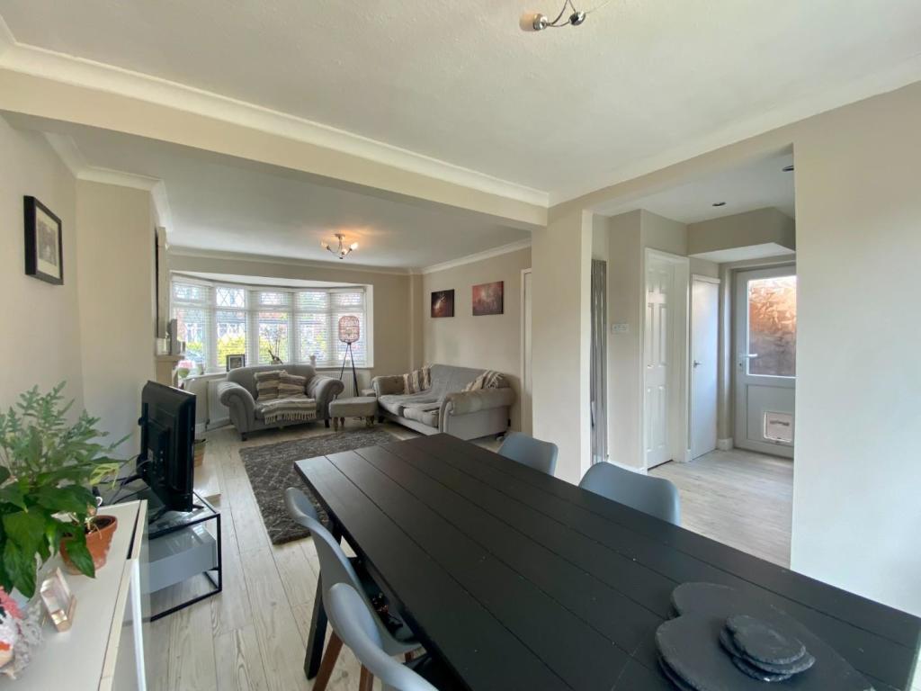 Dining Area Aspect 2