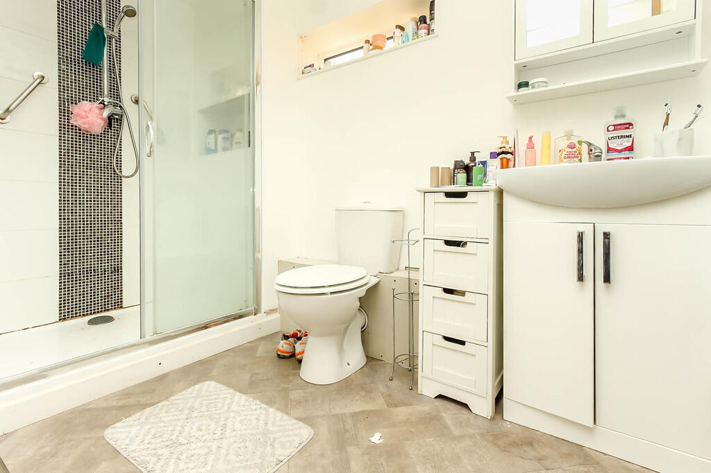 Ensuite Shower Ro...