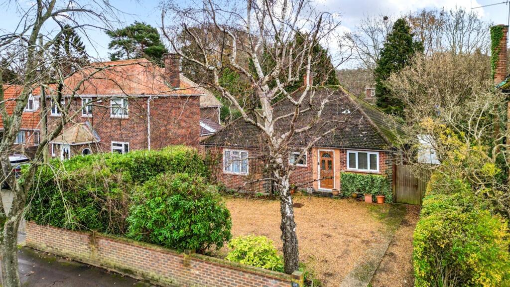 Prospect Road, Farnborough, Hampshire, GU14