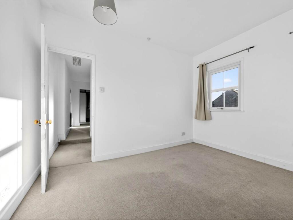 Bedroom 1 (2)
