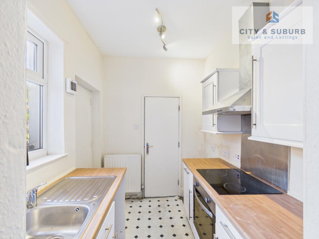 CAM01351G0-PR0194-STILL009