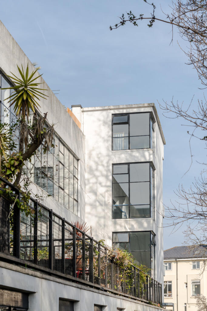 266783 - Flat 20, Pioneer Centre-1.jpg