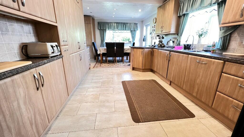 Fitted Kitchen/Diner