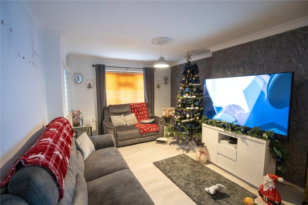 Living Room (2)