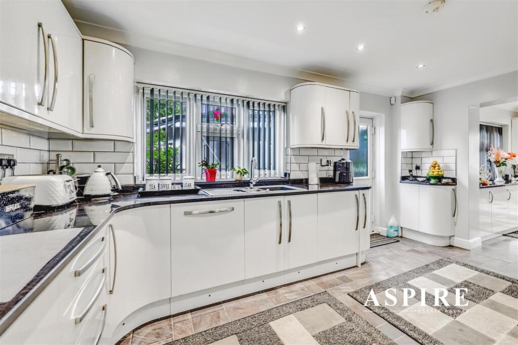 Aspire Estate Agents4.jpg