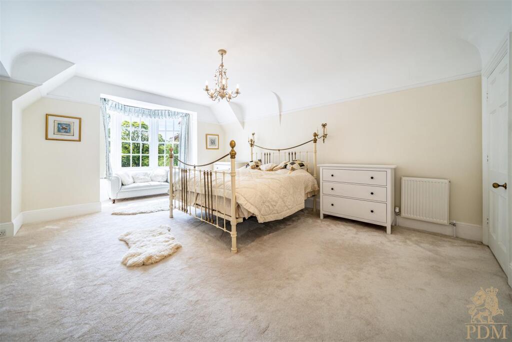 25044- 20 Arlington Drive_030 copy.jpg