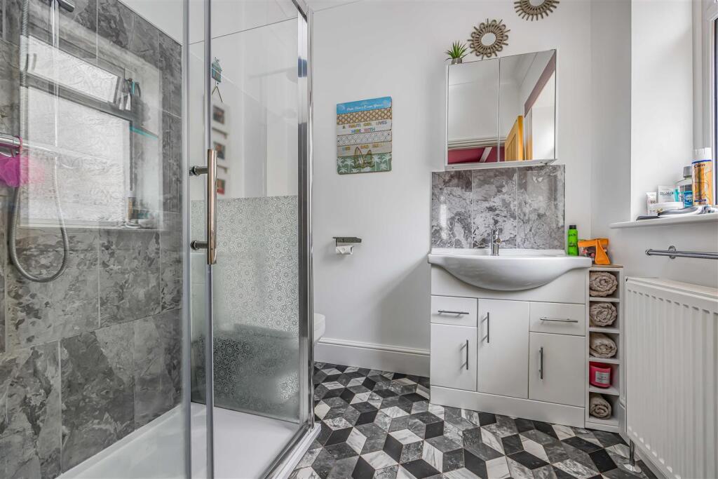 14 Salterns Lane, Hayling Island-Small-PorticoMark