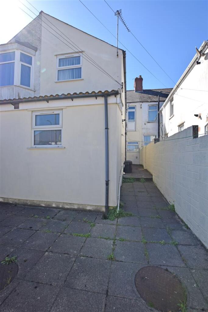 G-F Court Yard V2.jpg