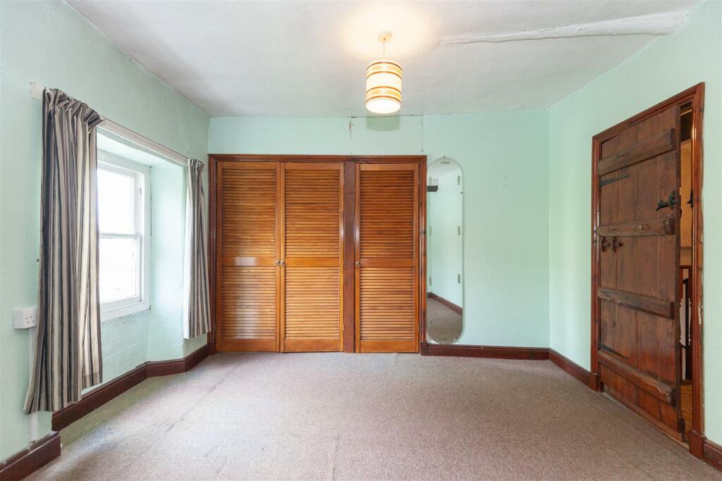 Master Bedroom 3.jpg