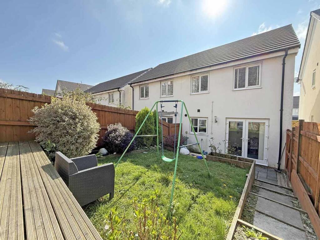 Bluebell Street 82 - Lawn.jpg