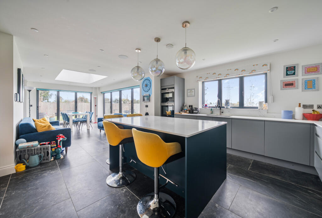 1354936-1-68c7ff1...