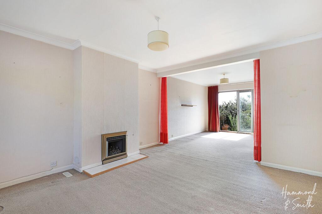 Lounge / Dining Room