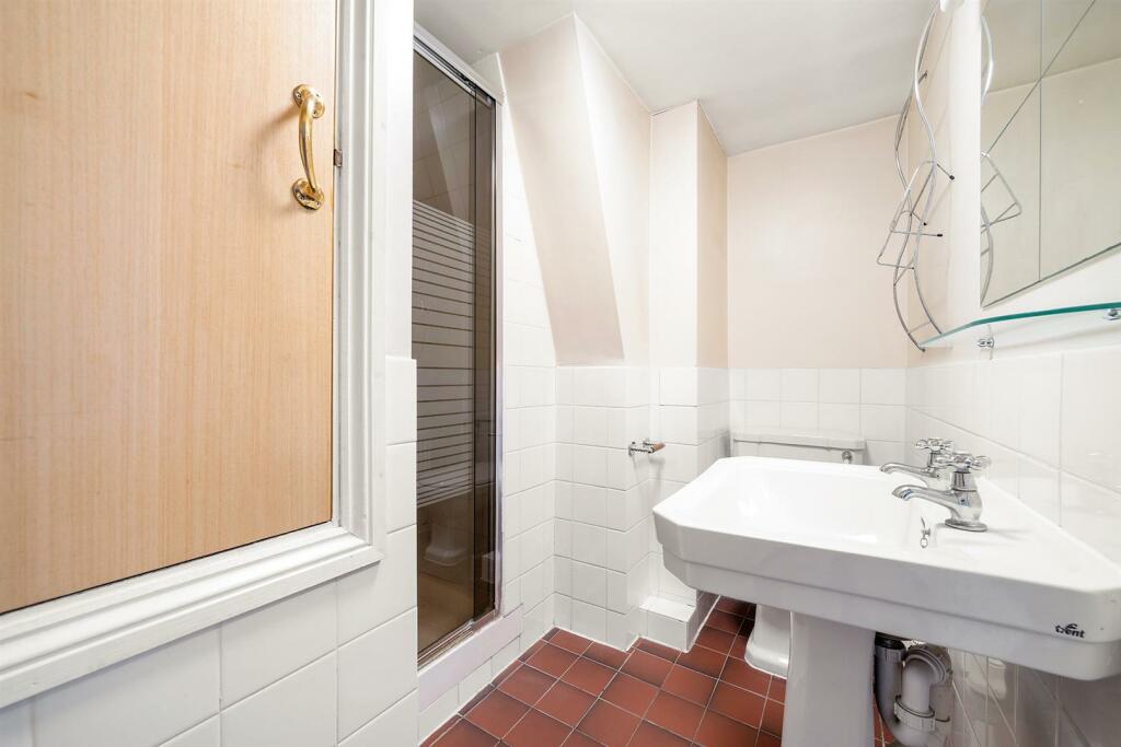 Ensuite.jpg