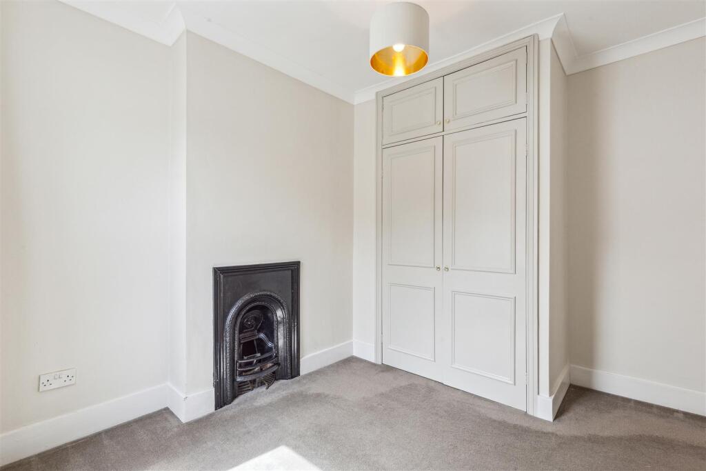 Glebe Street, W4 - FOR SALE