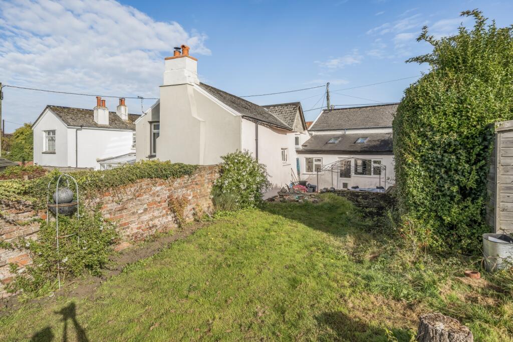 1356098-17-68dbb5f6868f0