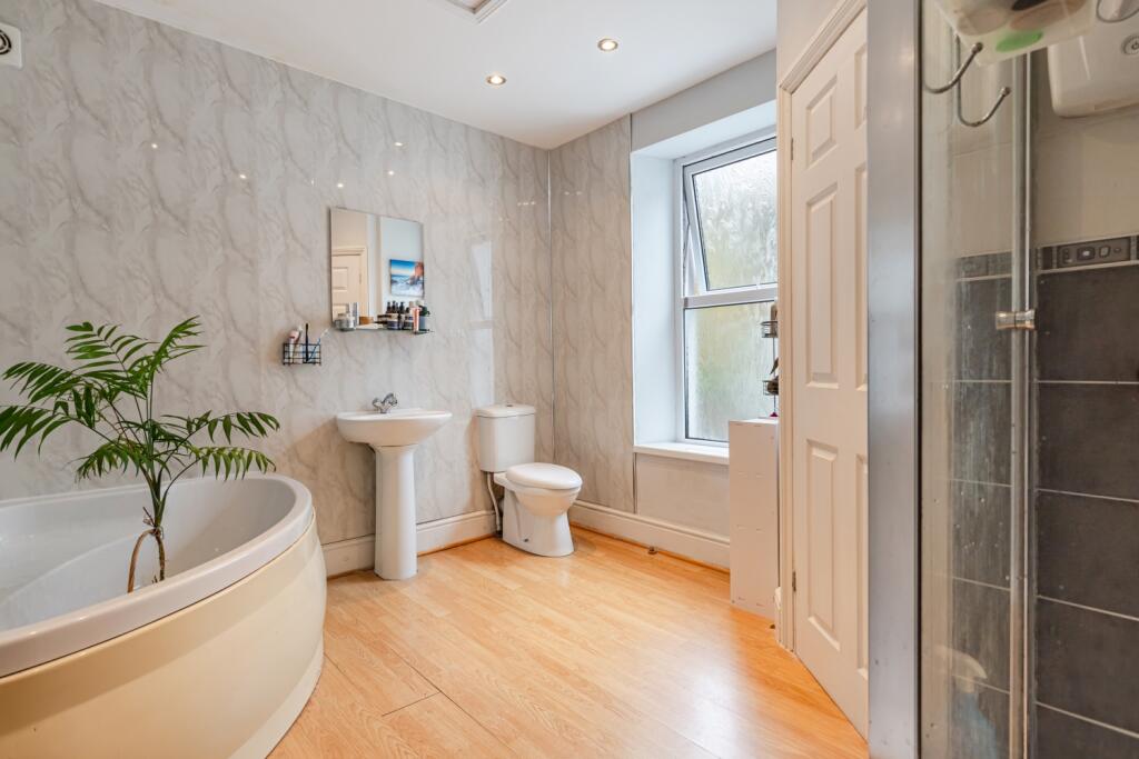 A17 - 50 Parkfield Road, Torquay - 250319