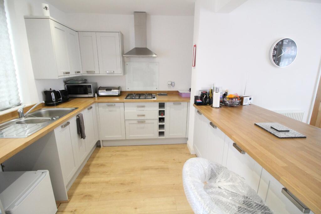 Sitting Room/Kitchen