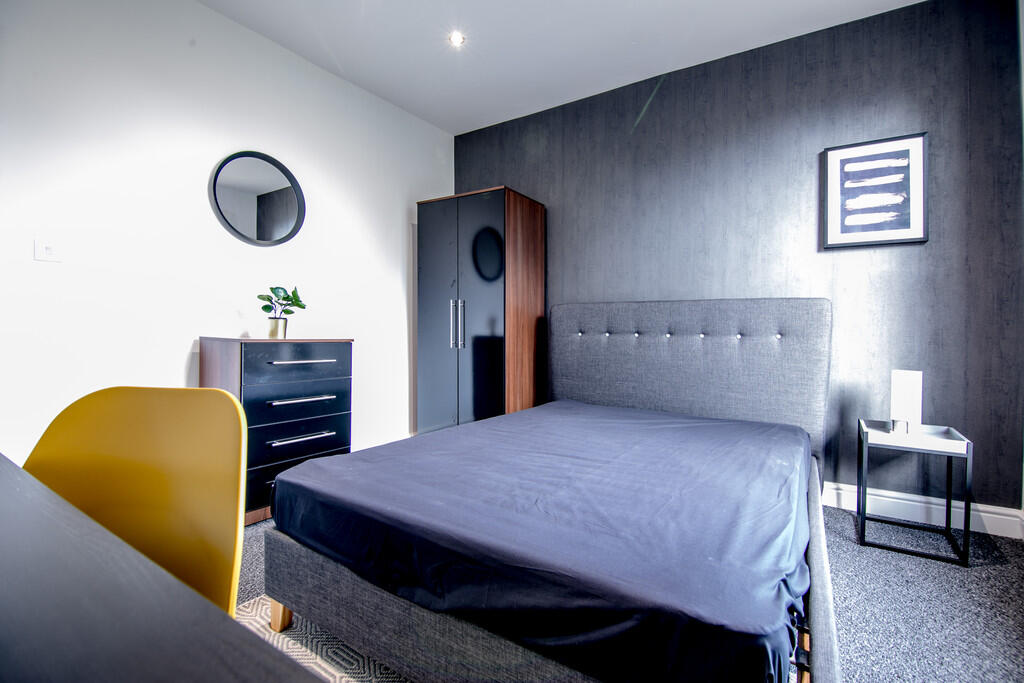 10 Cromwell St (2...