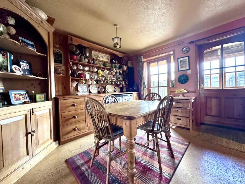 Dining 1