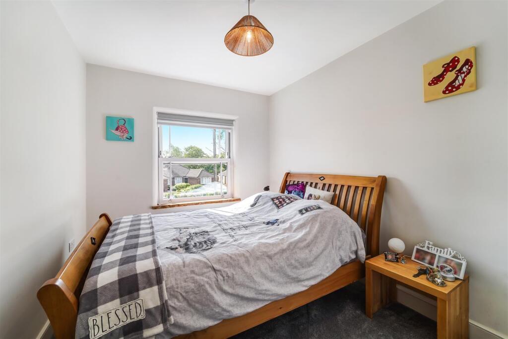 MANOR GREEN ROAD (13).jpg