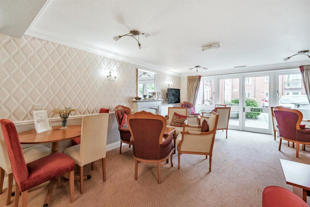 Owners Lounge - New 1.jpg