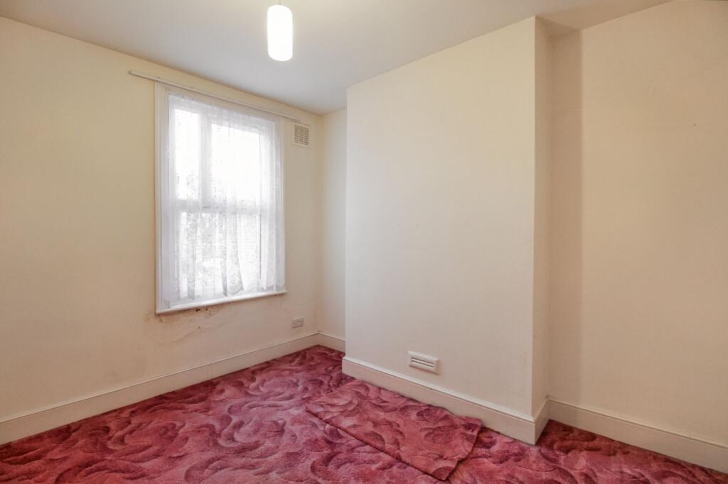 35 Mathews Park Avenue, Stratford, London E15 4AE