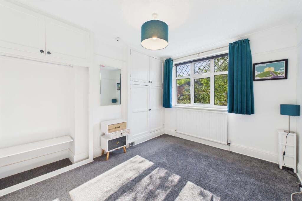 CAM03162G0-PR0264-STILL007