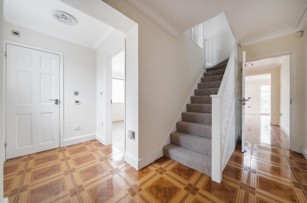 1298250-3-6837725...