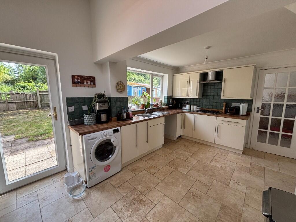 Kitchen/Breakfast Rm