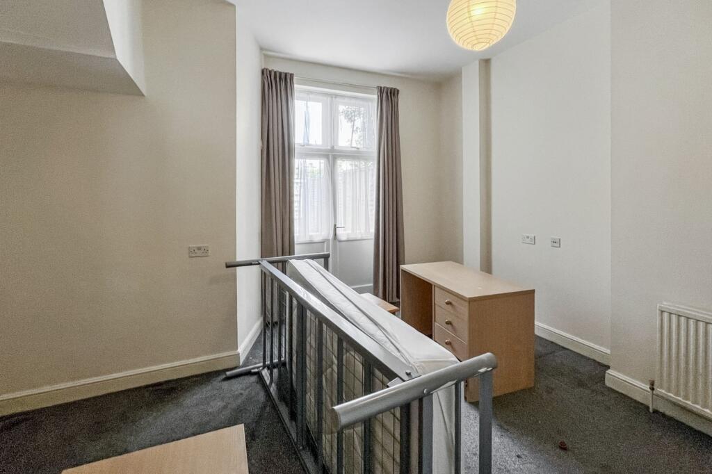 96 Ritherdon Road, Tooting, London SW17 8QQ