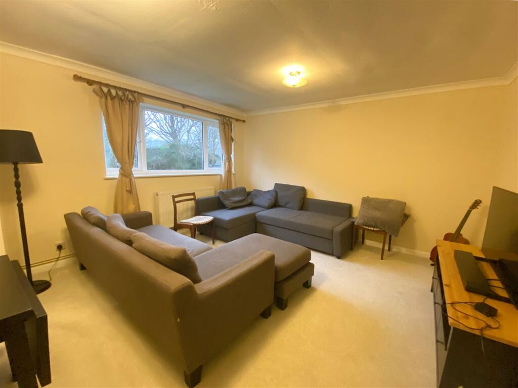 Living Room.jpg