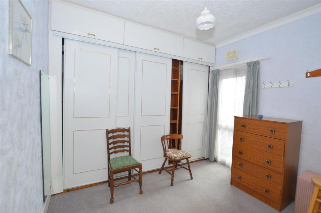 15 MaswellPark Crescent recep 2.JPG