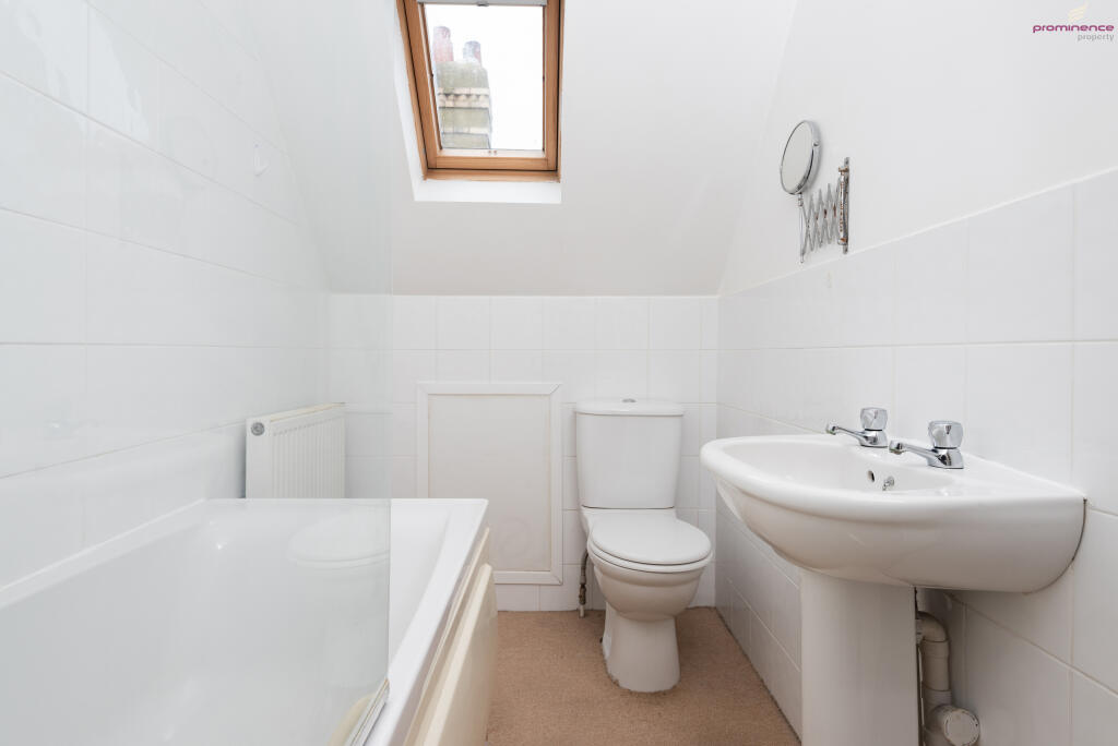 Flat 3, 16 Lawrence Road-4