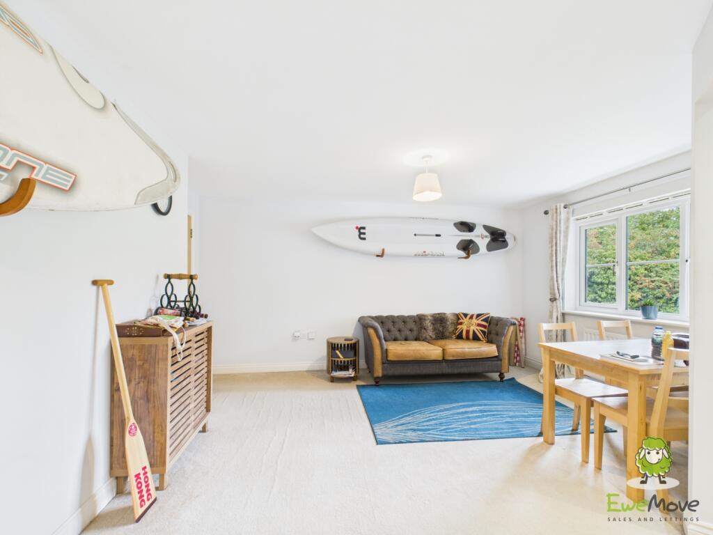 EweMove Basingstoke Hungerford Close Sitting Room