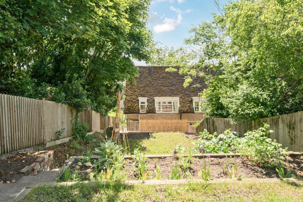 1293761-3-68286de18fc9b-ARW1293761-3-68286de18fc9b