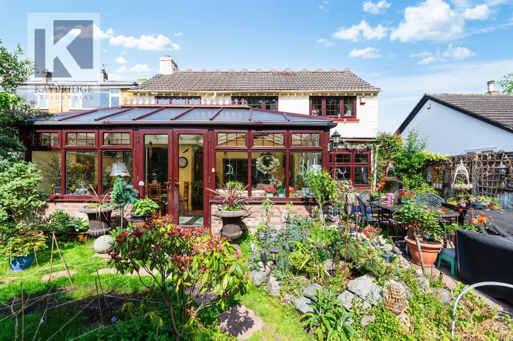 Old Bridge Lane, Epsom - KT17 4AD