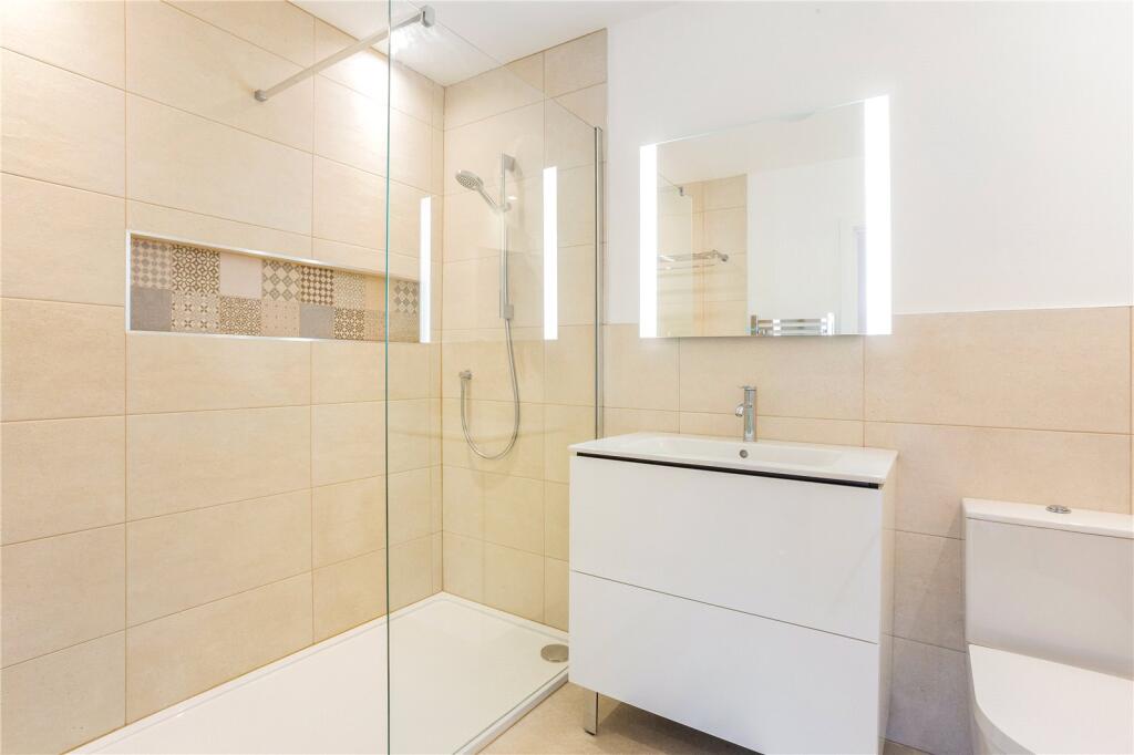 Bedroom 3 Ensuite