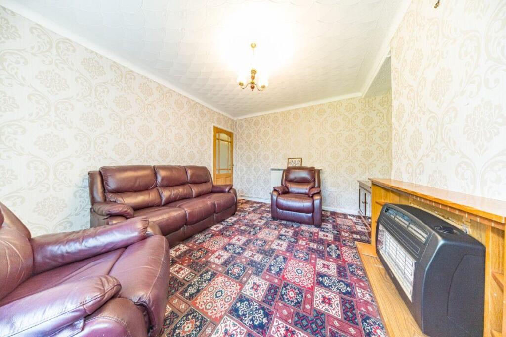 253 LIverpool Road sitting room 2.jpg