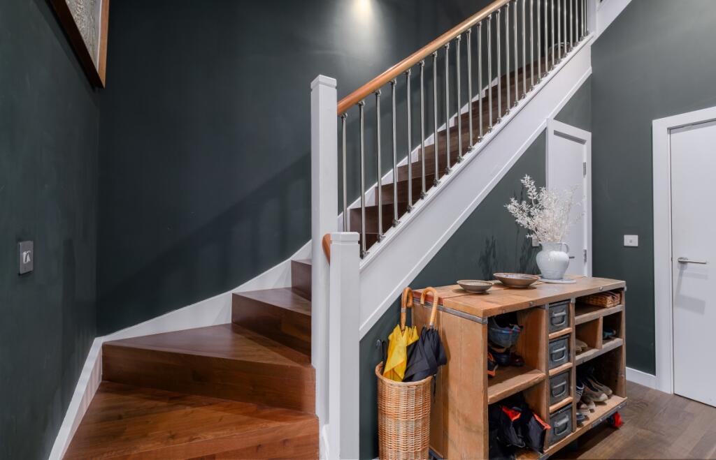 6-8_Wharf_St_004_...