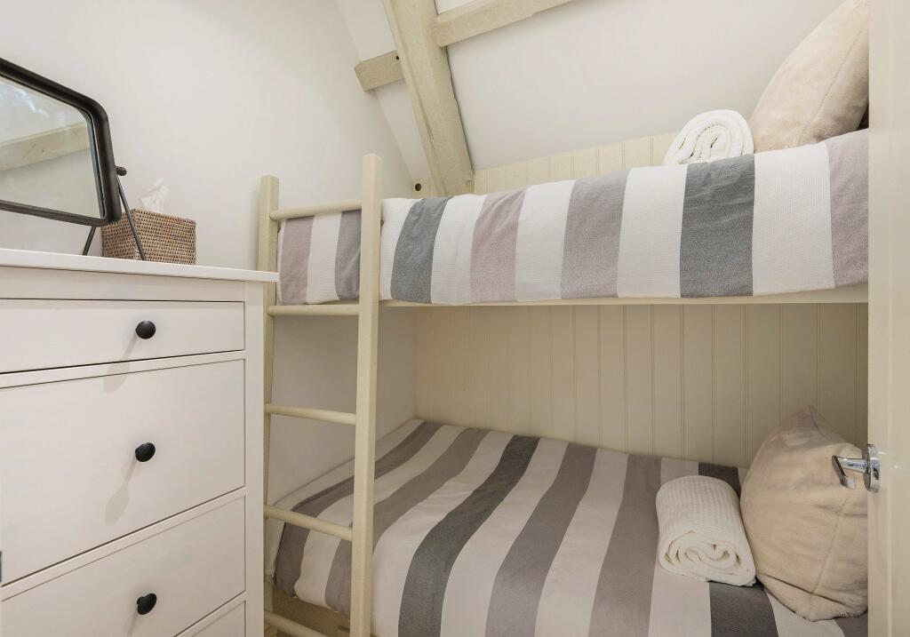 65e89e9029f9f_DW-2020-08-18-Cor-Anglais-Port-Isaa