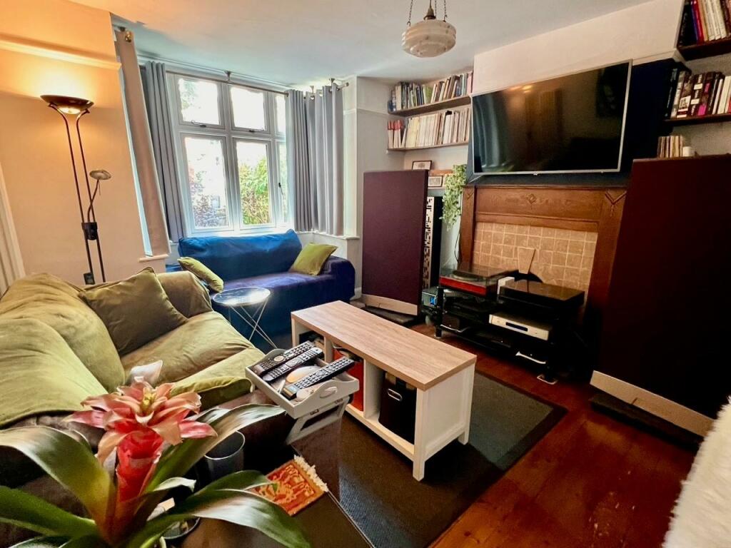 sitting room22.jpg