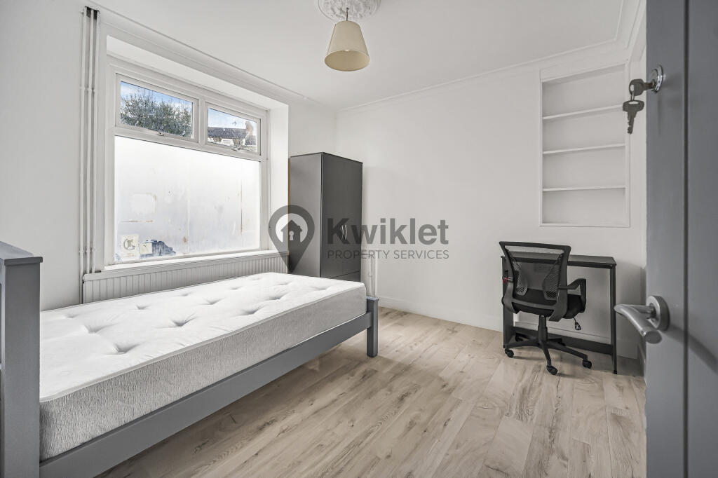 eZy Watermark_13-09-2025_07-28-45-6950pm.jpeg