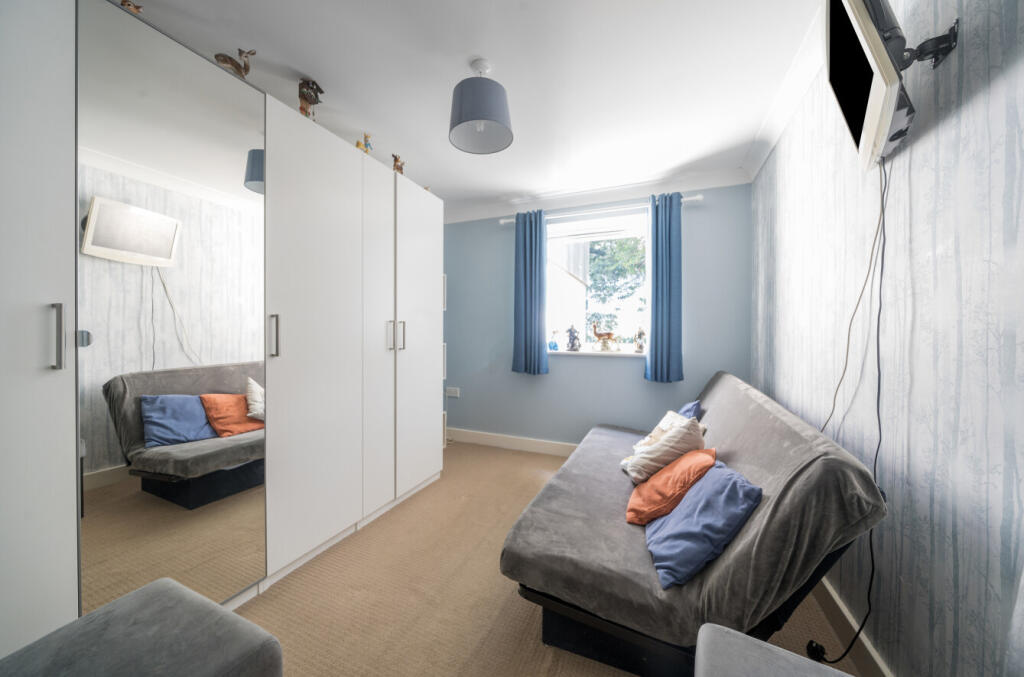 1312149-7-685287c...