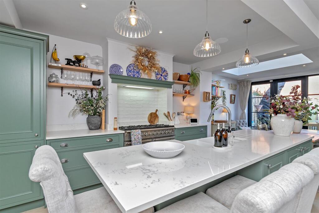 13WoodstockRoadSouth-25.jpg