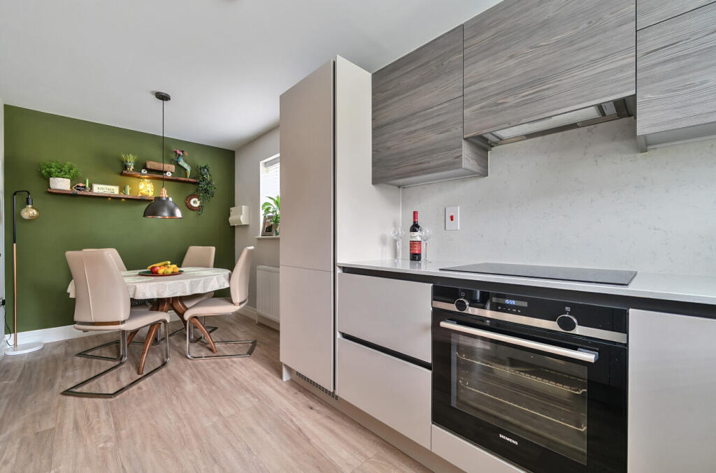 1307149-23-684b02...