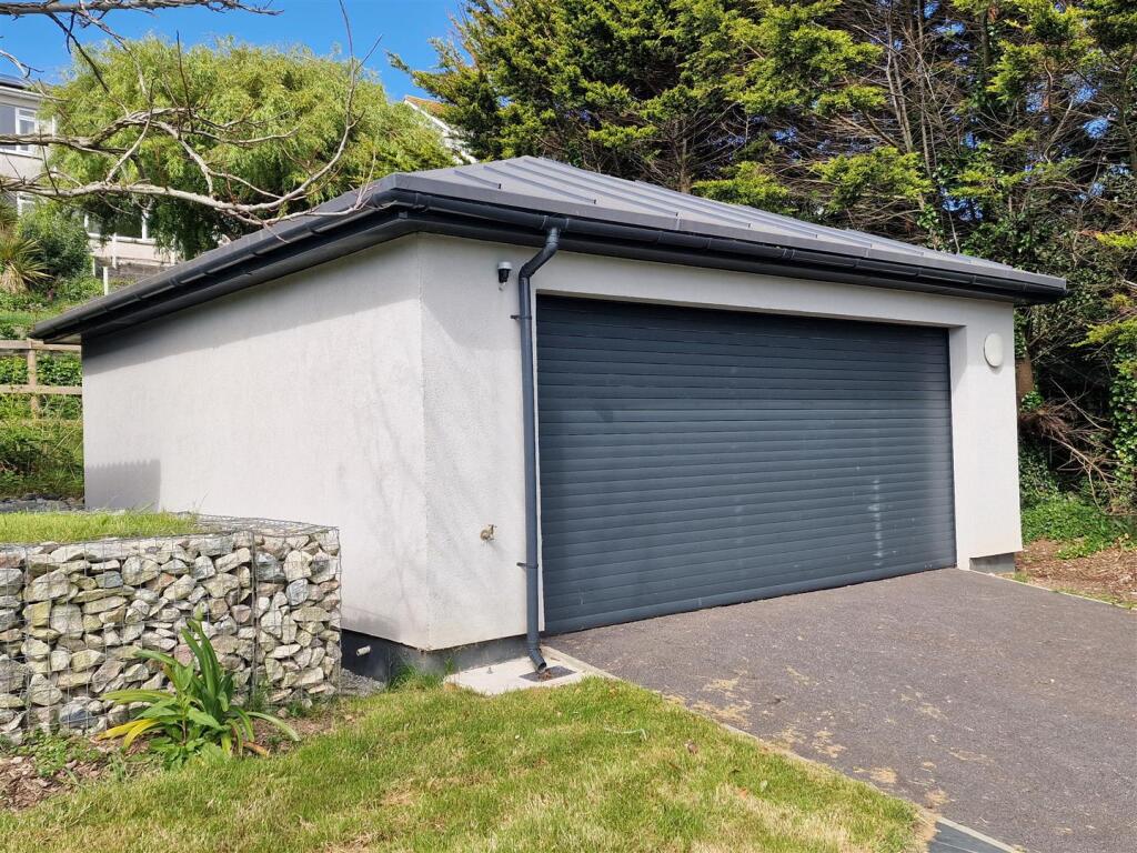 The Wave Garage